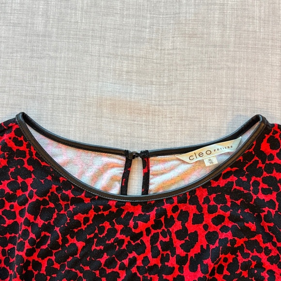 Cleo Petites Red & Black Animal Print Top XL w/ Faux Leather Trim Long Sleeve - Picture 7 of 13